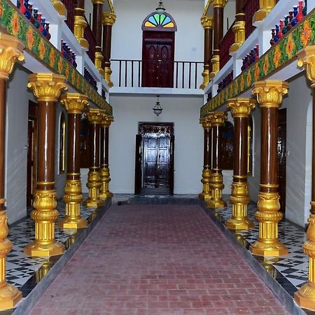Chettinad Manor Hotel Kānādukāttān Buitenkant foto