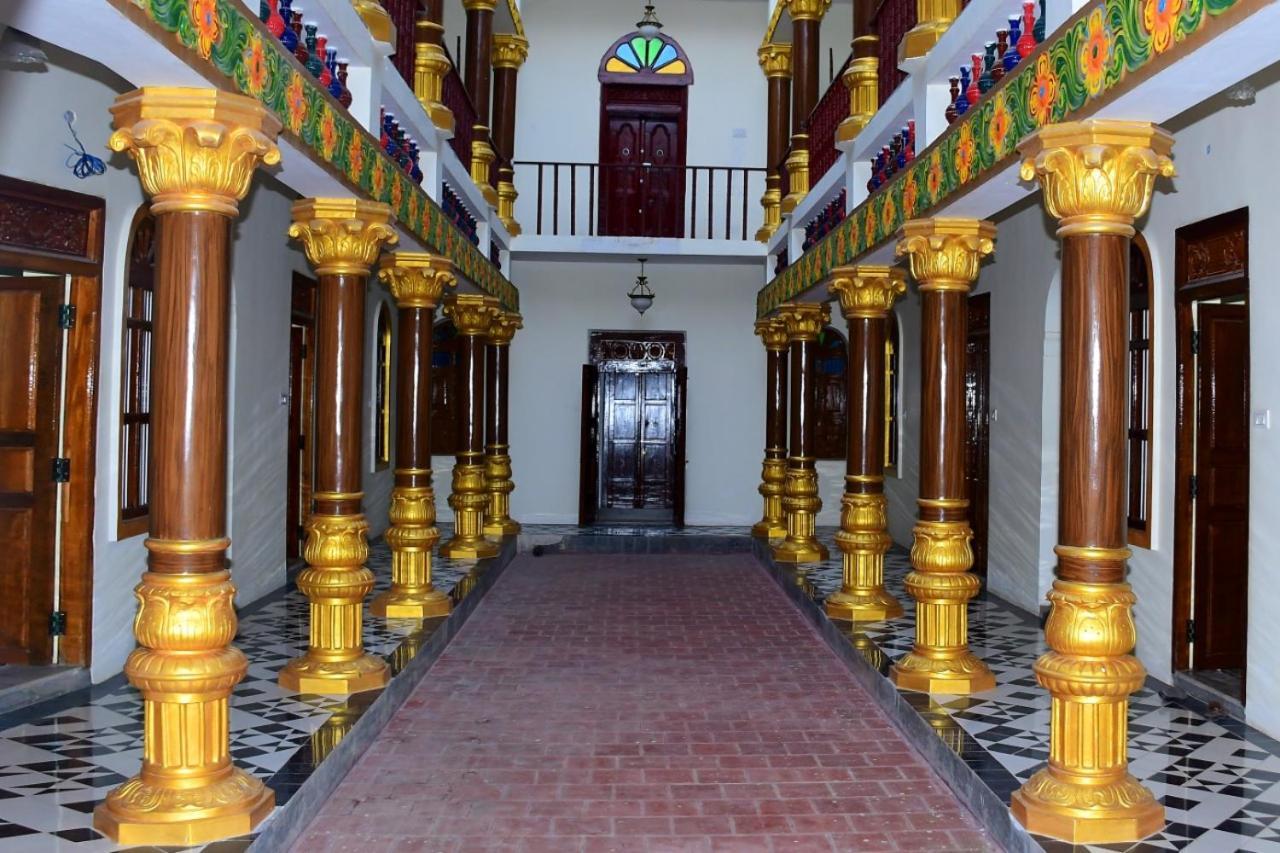 Chettinad Manor Hotel Kānādukāttān Buitenkant foto